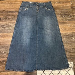Style J denim skirt